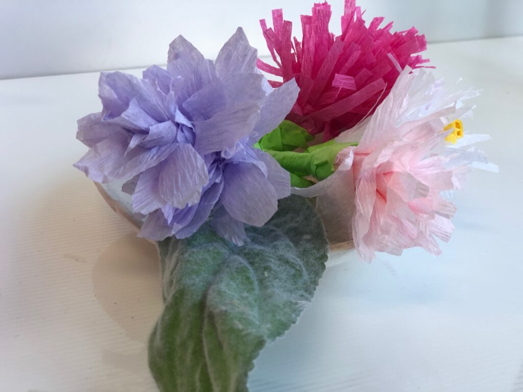 Spring Crepe Paper Flowers DIY · Just That Perfect Piece